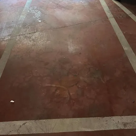 Διαμέρισμα With Private Parking Spot In Oristano's Center Οριστάνο