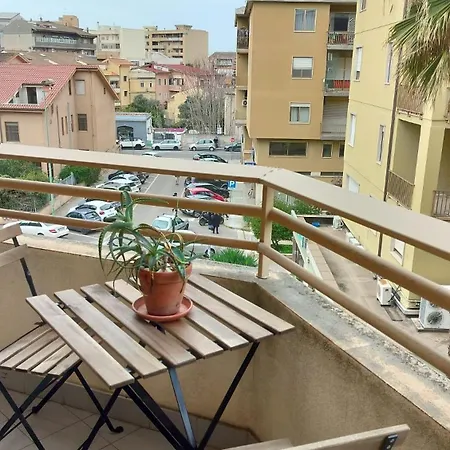 Διαμέρισμα With Private Parking Spot In Oristano's Center