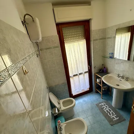 With Private Parking Spot In Oristano's Center 아파트 *
